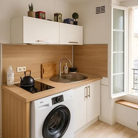 Souvenirs D'enfance-la Bonne Marienne-la Madeleine Apartment