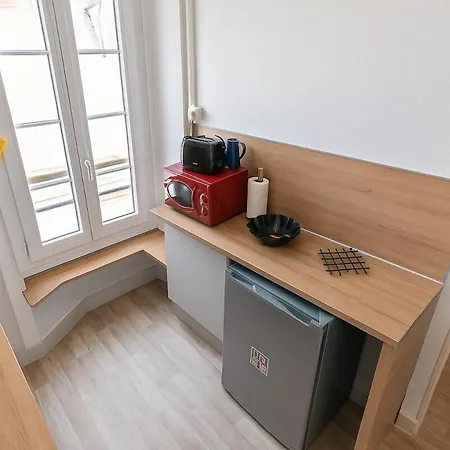 Souvenirs D'enfance-la Bonne Marienne-la Madeleine Apartment