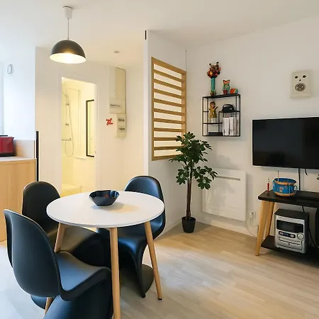 Souvenirs D'enfance-la Bonne Marienne-la Madeleine *