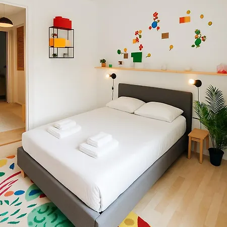 Souvenirs D'enfance-la Bonne Marienne-la Madeleine Apartment