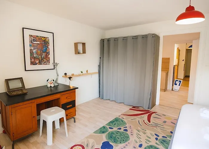 Souvenirs D'enfance-la Bonne Marienne-la Madeleine Apartment *