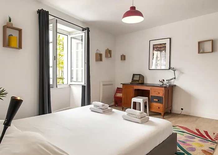 Souvenirs D'enfance-la Bonne Marienne-la Madeleine Apartment Angers