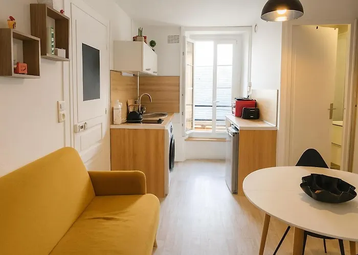 Souvenirs D'enfance-la Bonne Marienne-la Madeleine * Angers