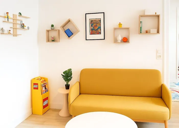 Souvenirs D'enfance-la Bonne Marienne-la Madeleine Angers